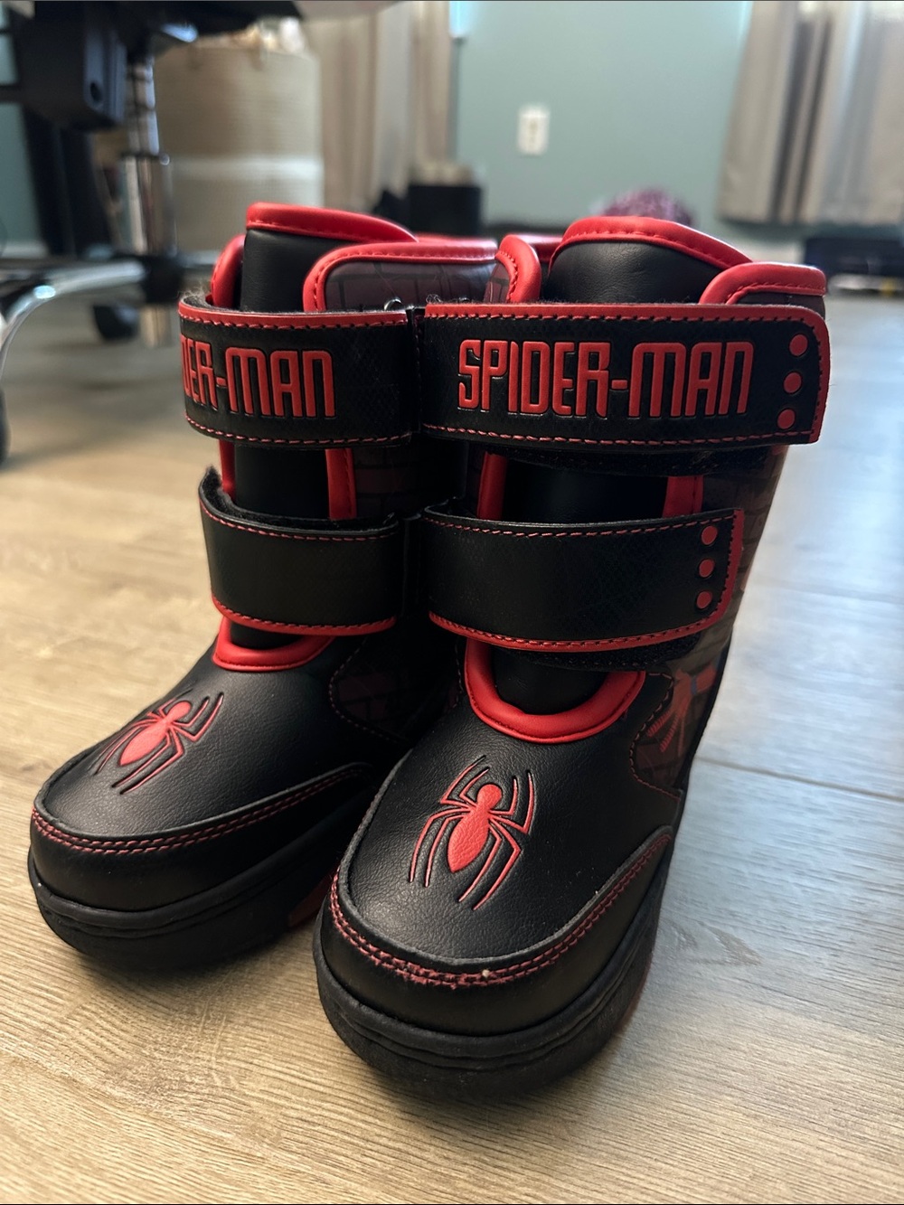 Spiderman Black and Red Kids' Hook-and-Loop Boots